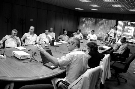 Reunión de la comisión interpartidaria de energía, en el edificio anexo del Palacio Legislativo. / foto: (archivo, enero de 2010) · Foto: Pablo Nogueira Reunión de la comisión interpartidaria de energía, en el edificio anexo del Palacio Legislativo. / foto: (archivo, enero de 2010) · Foto: Pablo Nogueira