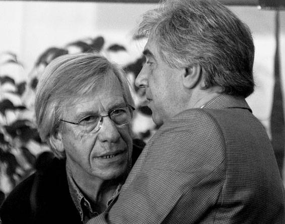 Danilo Astori y Tabaré Vázquez, en ese entonces ministro de economía y Presidente de la República respectivamente, durante el Consejo de Ministros desarrollado en la localidad de Quebracho en el departamento de Paysandú. / Foto: Ricardo Antúnez (archivo, setiembre de 2006)