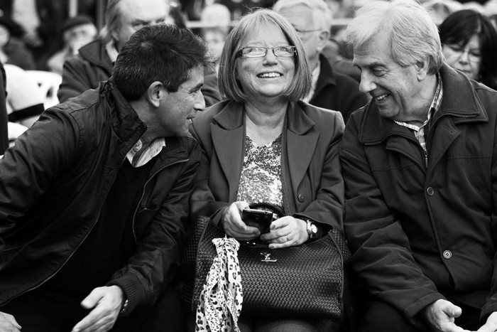 Raúl Sendic, Mónica Xavier y Tabaré Vázquez en el acto en la seccional 20 del Partido Comunista del Uruguay. / Foto: Pedro Rincón (archivo, abril de 2014)