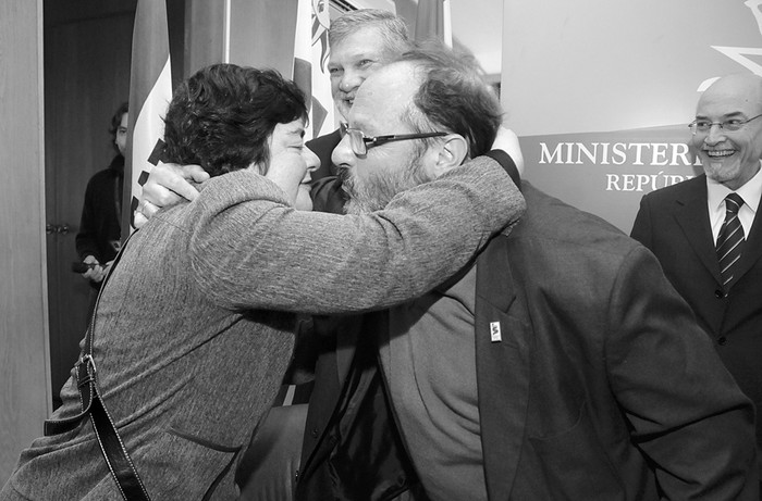 Ana Vignoli, Daniel Olesker, Roberto Kreimerman y Alberto Breccia, durante el acto en el que Olesker asumió como ministro de Desarrollo Social. (archivo, julio de 2011) · Foto: Fernando Morán