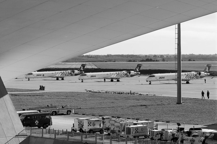 Aviones de Pluna en el aeropuerto.  (archivo, junio de 2013) · Foto: Nicolás Celaya