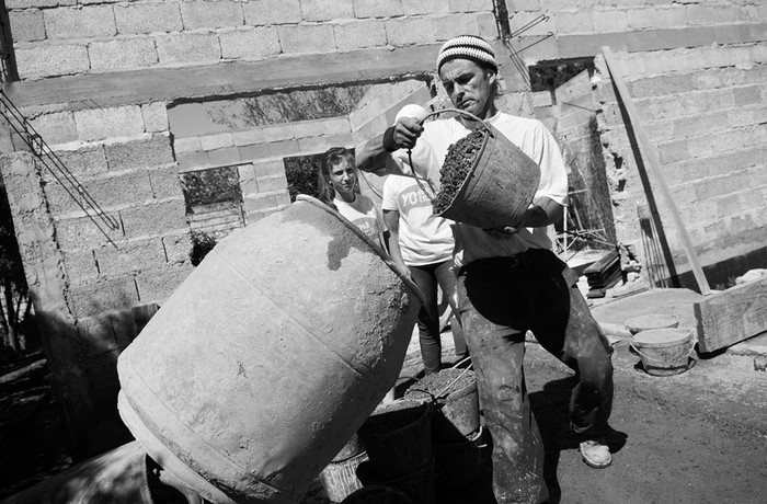 Voluntarios del Plan Juntos trabajando en Verdisol. (archivo, diciembre 2012) · Foto: Nicolás Celaya