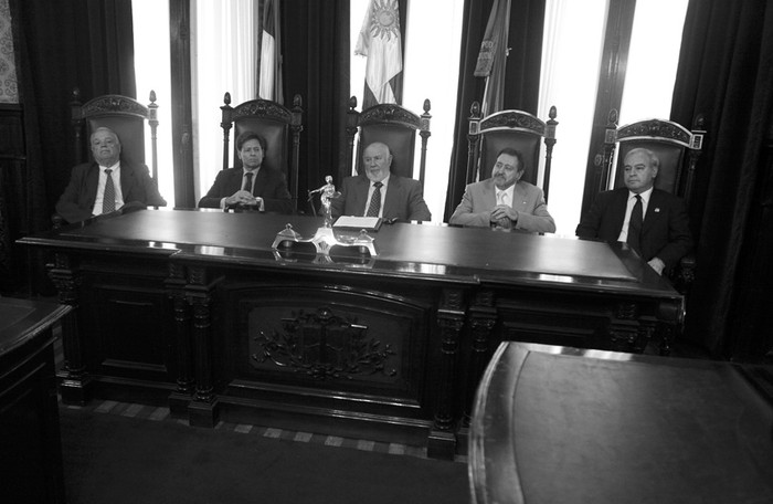 Los integrantes de la Suprema Corte de Justicia, Ricardo Pérez Manrique, Jorge Larrieux, Jorge Ruibal Pino, Jorge Chediak y Julio César Chalar. (archivo, febrero de 2013) · Foto: Pedro Rincón