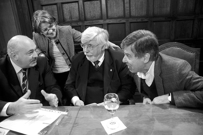 Homero Guerrero, Graciela Jorge, Eduardo Bonomi y Álvaro Rico, ayer, en el Ministerio del Interior. Foto: Pablo Nogueira