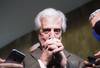 El presidente Tabaré Vázquez, ayer, tras la asunción de las directoras del Centro Hospitalario Pereira Rossell.
El presidente Tabaré Vázquez, ayer, tras la asunción de las directoras del Centro Hospitalario Pereira Rossell.
