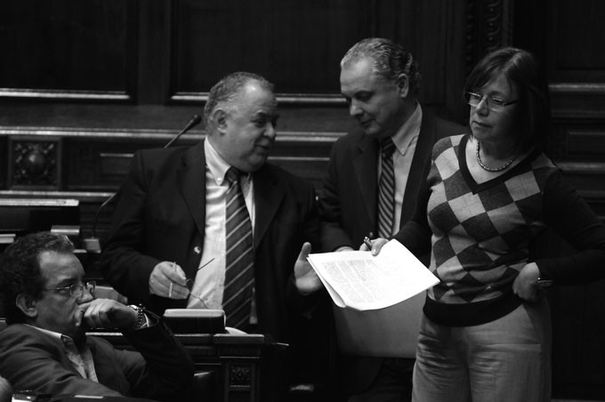 José Carlos Cardoso, Jaime Trobo, Antonio Chiesa y Ana Lía Piñeyrúa, ayer, en la Cámara de Diputados. · Foto: Nicolás Celaya
