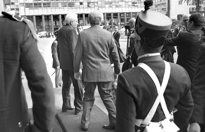 Sergio Mattarella, presidente de Italia, y su par uruguayo, Tabaré Vázquez, ayer, en la Torre Ejecutiva. Foto: Andrés Cuenca