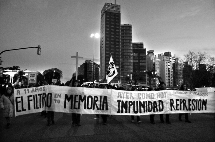 Marcha del Filtro, el sábado, por Bulevar Artigas. / foto: Javier Calvelo