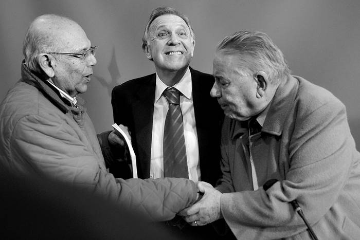 Jorge Batlle, Didier Opertti y Washington Bado, ayer, en la Casa del Partido Colorado. Foto: Pablo Vignali