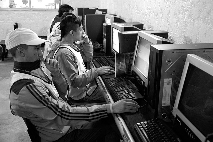 Clase de informática en el establecimiento penitenciario Comcar. Foto: Iván Franco (archivo, setiembre de 2015)