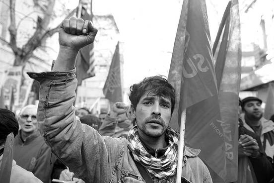 Marcha del PIT-CNT. Foto: Santiago Mazzarovich (archivo, junio de 2016)