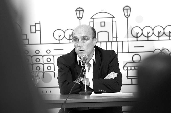 Daniel Martínez, ayer, durante la presentación del balance de la Intendencia de Montevideo. Foto: Pablo Vignali