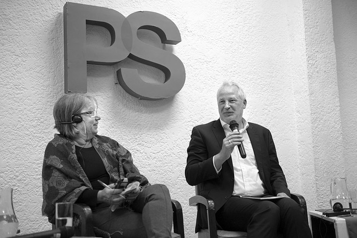 Mónica Xavier y Konstantin Woinoff, ayer, en la Casa del Pueblo. Foto: Andrés Cuenca