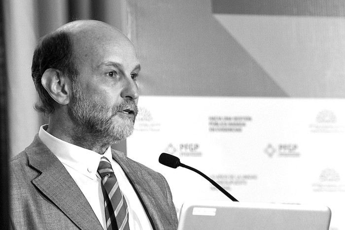 Michael Borchardt, ayer, durante la charla Hacia una gestiÓn pública basada en evidencia. Foto: Federico Gutiérrez