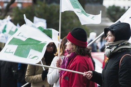 Movilización de la Federación de Funcionarios de Salud Pública, el 13 de junio, en Torre Ejecutiva. · Foto: Federico Gutiérrez Movilización de la Federación de Funcionarios de Salud Pública, el 13 de junio, en Torre Ejecutiva. · Foto: Federico Gutiérrez