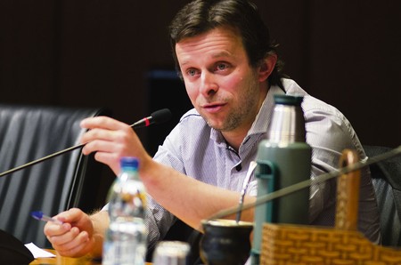 Álvaro Dastugue, ayer, en la comisión sobre el financiamiento de las campañas electorales. · Foto: Pablo Vignali Álvaro Dastugue, ayer, en la comisión sobre el financiamiento de las campañas electorales. · Foto: Pablo Vignali
