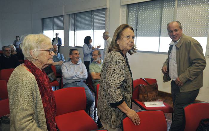 Belela Herrera, Cristina González y Ernesto Murro, ayer, en la Institución Nacional de Derechos Humanos y Defensoría del Pueblo. · Foto: Federico Gutiérrez