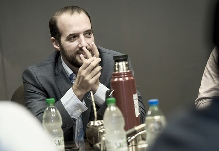 Fernando Amado durante una reunión de UNIR en el Anexo del Palacio Legislativo. · Foto: Javier Calvelo, adhocFOTOS Fernando Amado durante una reunión de UNIR en el Anexo del Palacio Legislativo. · Foto: Javier Calvelo, adhocFOTOS