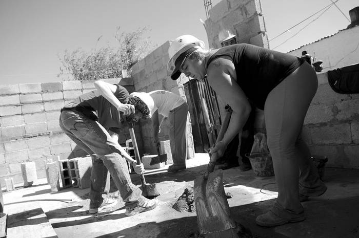 Dianne, Rodrigo, Ricardo y Heber, el sábado, trabajando en Verdisol.  · Foto: Nicolás Celaya