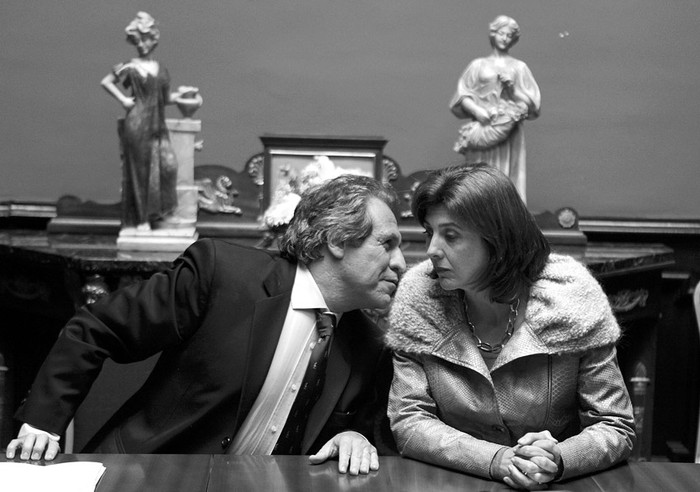 El canciller Luis Almagro y su par colombiana María Ángela Holguín, ayer en la sede de la cancillería. · Foto: Iván Franco, EFE