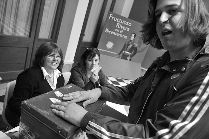 Convencionales del Partido Colorado votan acuerdo por Montevideo con otros partidos políticos para las elecciones departamentales de 2015.  · Foto: Javier Calvelo