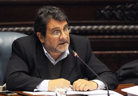 Eduardo Fernández, en el Senado. (archivo, abril de 2014) · Foto: Nicolás Celaya Eduardo Fernández, en el Senado. (archivo, abril de 2014) · Foto: Nicolás Celaya