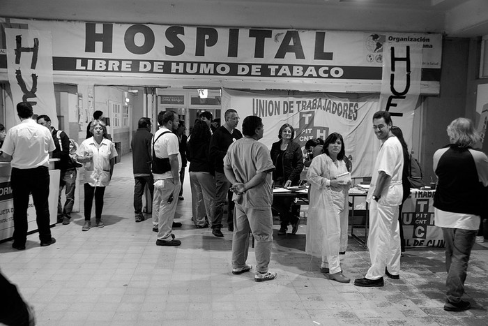 Hospital de Clínicas en huelga. Foto: Mauricio Kühne