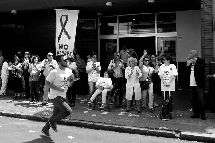 Movilización en el sanatorio Canzani. Foto: Pablo Vignali (archivo, diciembre de 2015)