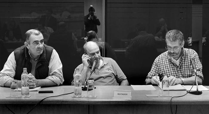 Delegación del sindicato de trabajadores de Caputto en la Comisión de Legislación del Trabajo, el 5 de abril. Foto: Santiago Mazzarovich