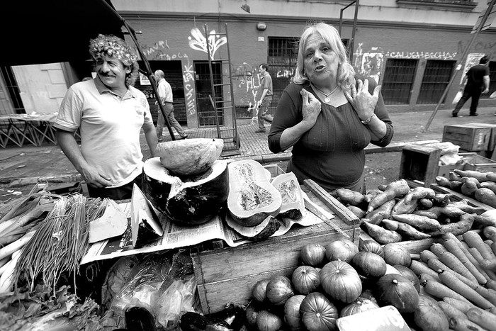 Feria de Tristán Narvaja. Foto: Sandro Pereyra (archivo, agosto de 2014)