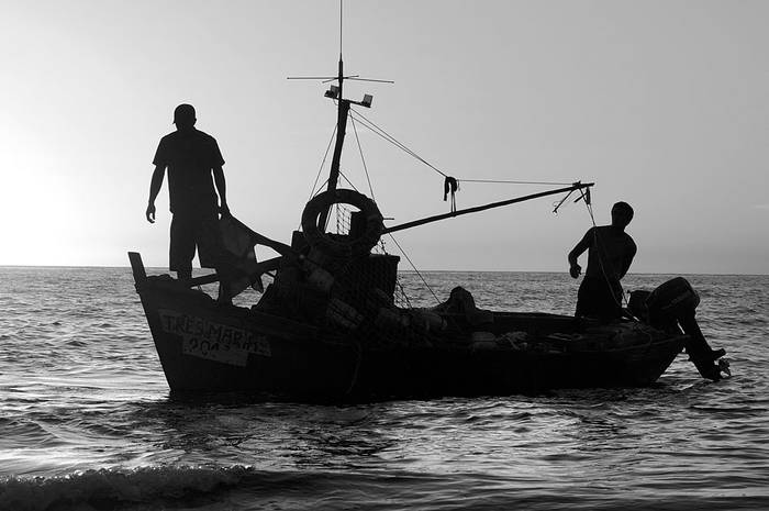 Pescadores artesanales. Foto: Nicolás Celaya (archivo, febrero de 2012)