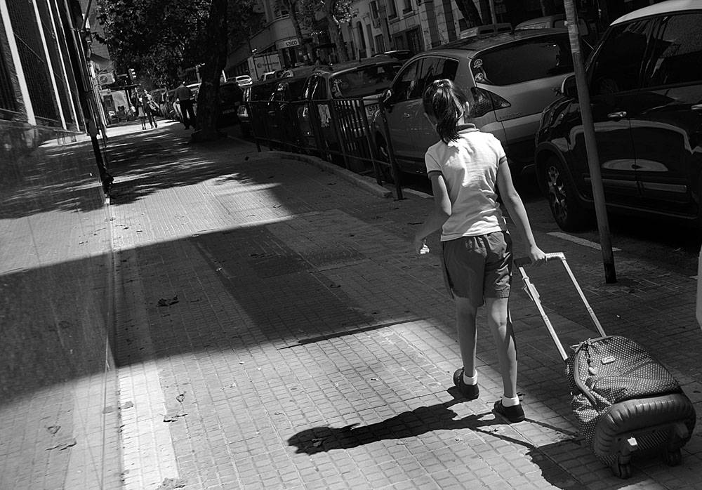 Ingreso al colegio Elbio Fernández, ayer. Foto: Pablo Vignali