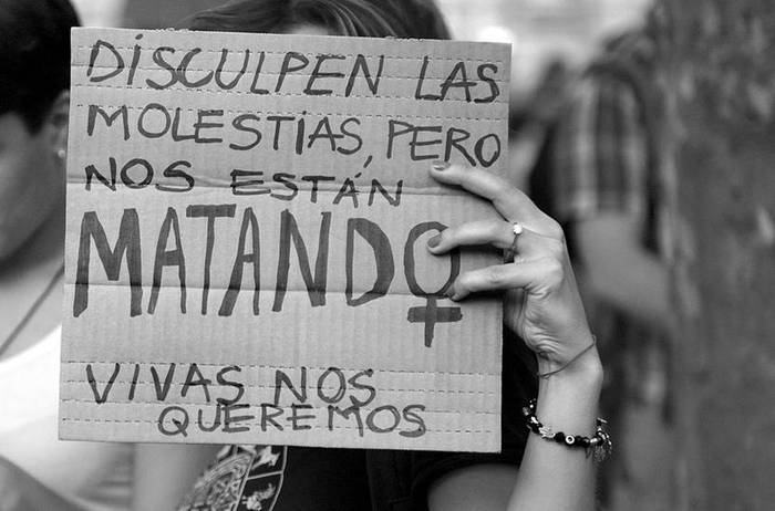 Movilización contra los femicidios, en la plaza Cagancha. Foto: Andres Cuenca (archivo, febrero de 2017) · Foto: Andrés Cuenca
