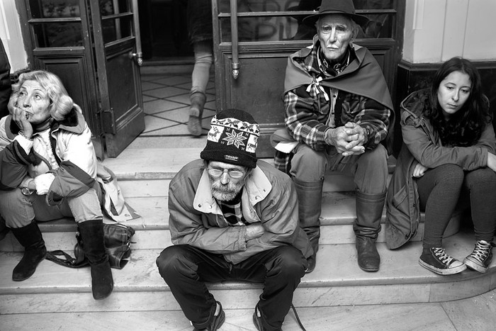 Trabajadores del grupo Seu Pedro Bandera Lima, ayer, en el Instituto Nacional de Colonización. Foto: Pablo Vignali