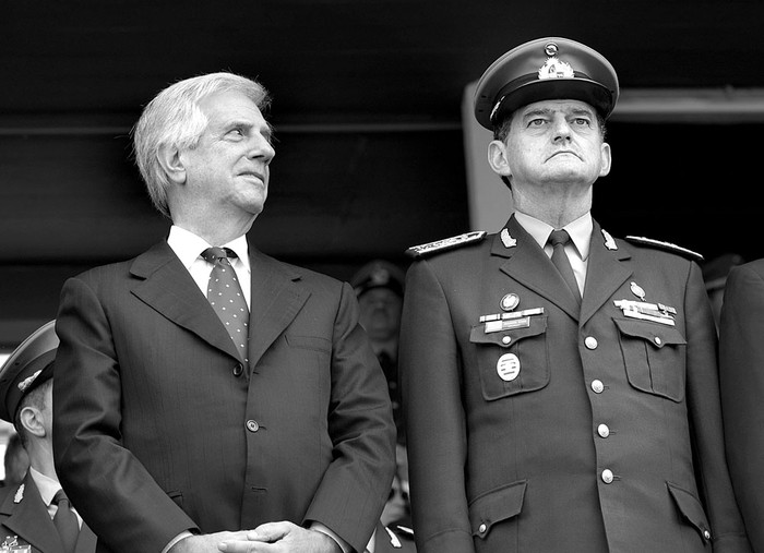 Tabaré Vázquez y Guido Manini Ríos. Foto: Andrés Cuenca (archivo, mayo de 2017)