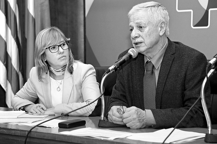 Jorge Basso, ministro de Salud Pública, y Cristina Lustemberg, subsecretaria, ayer, en la presentación del Mapa Sanitario. Foto: Walter Paciello, Presidencia