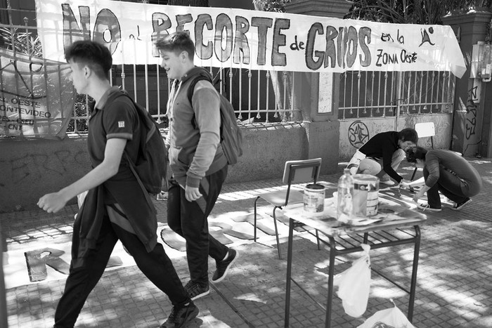 Ocupación del liceo 22, ayer en La Teja, por parte de la Federación Nacional de Profesores de Enseñanza Secundaria. Foto: Pablo Vignali