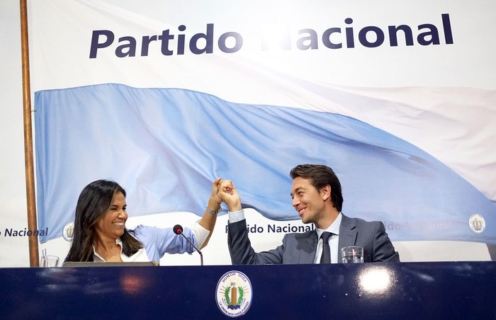 Verónica Alonso y Juan Sartori, en la casa del partido Nacional.  · Foto: Pablo Vignali, adhocFOTOS