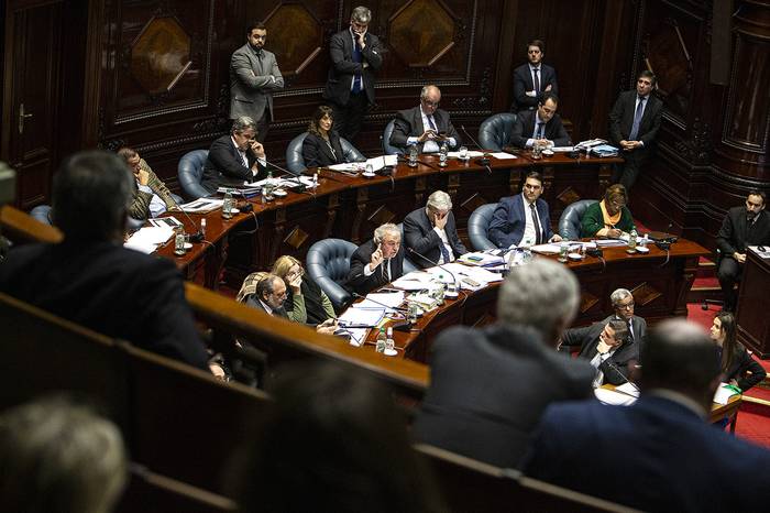 Interpelación a los ministros Luis Alberto Heber y Francisco Bustillo en el Senado, el 22 de agosto de 2022. · Foto: Ernesto Ryan