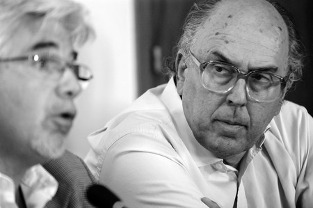 El ministro de Ganadería, Agricultura y Pesca, Tabaré Aguerre, y el intendente de Canelones, Marcos Carámbula, durante la conferencia de prensa que brindaron ayer. · Foto: Santiago Mazzarovich El ministro de Ganadería, Agricultura y Pesca, Tabaré Aguerre, y el intendente de Canelones, Marcos Carámbula, durante la conferencia de prensa que brindaron ayer. · Foto: Santiago Mazzarovich