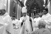 Daniel Sturla cuando asumió como arzobispo en la catedral de Montevideo. Foto: Sandro Pereyra (archivo, marzo de 2014)