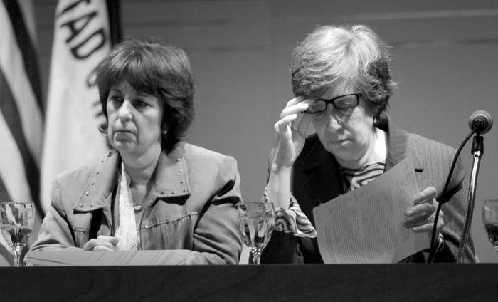 Marisa Lindner y Marina Arismendi en el anexo del Palacio Legislativo, en la conmemoración del Día Internacional de Lucha contra el Maltrato y Abuso Sexual contra Niñas, Niños y Adolescentes. / Foto: Pablo Vignali