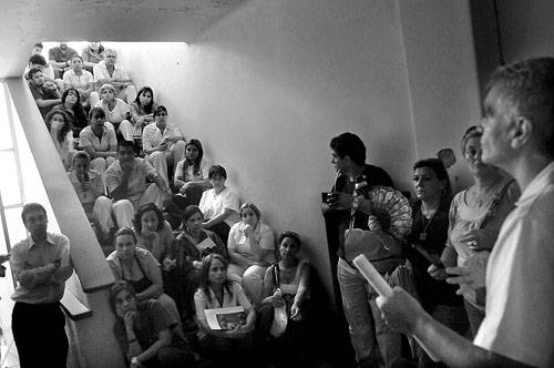 Asamblea de funcionarios, ayer, en la sede del Instituto Nacional de Ortopedia y Traumatología. Foto: Pablo Nogueira