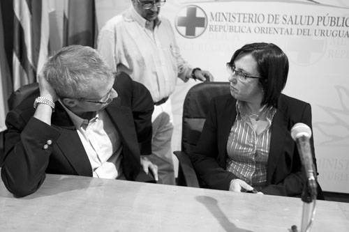 Leonel Briozzo y Susana Muñiz, ayer, en el Ministerio de Salud Pública. Foto: Pedro Rincón