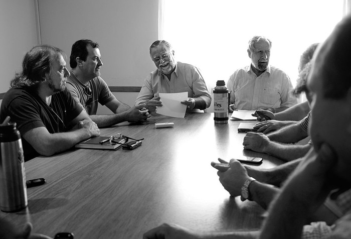 Reunión del Sindicato Único de Automóviles con Taxímetro y Telefonistas con la Dirección Nacional del Trabajo, el jueves,
en el Ministerio de Trabajo y Seguridad Social. Foto: Alessandro Maradei