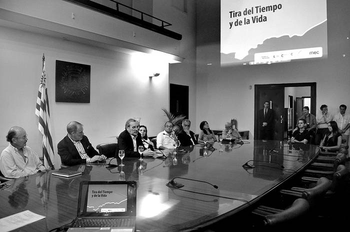 Presentación del proyecto Tira del tiempo y la vida, el viernes en la Intendencia de Montevideo. Foto: Gerardo Carella, presidencia