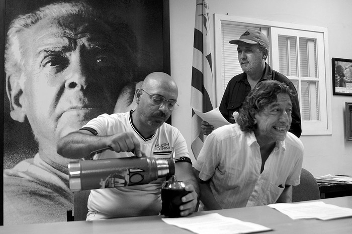 Marcelo Abdala, Carlos Aulet y Daniel García, ayer, en la sede sindical. Foto: Pablo Vignali