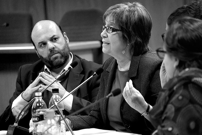 Marina Arismendi, ministra de Desarrollo Social, y el director nacional de Cuidados Julio Bango, ayer, en la Comisión de Población del Senado. Foto: Alvaro Salas, Presidencia