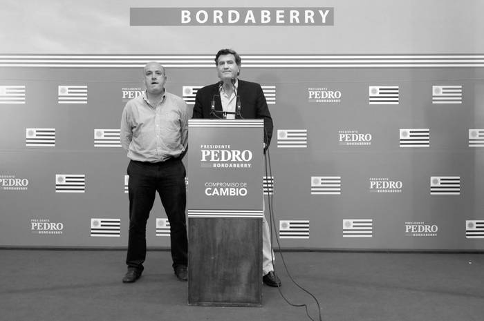 Germán Coutinho y Pedro Bordaberry, luego de conocer los resultados de las elecciones nacionales.
Foto: Sandro Pereyra (archivo, octubre de 2014)