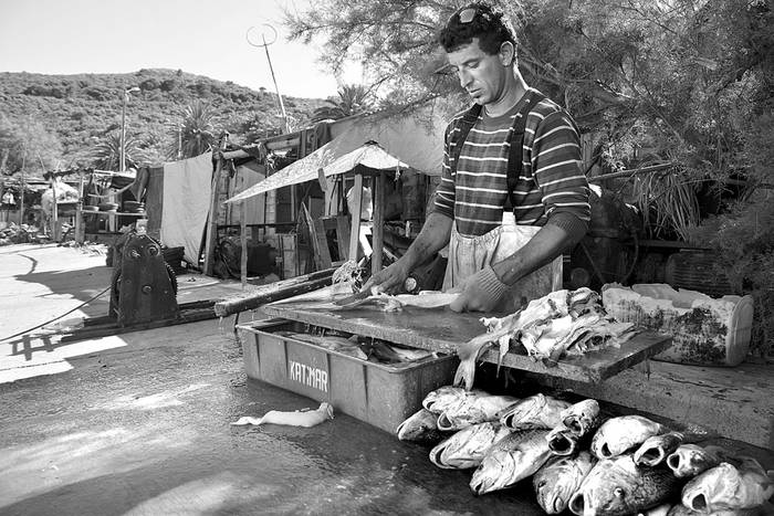 Pescador artesanal de Piriápolis. Foto: Iván Franco (archivo, enero de 2016)